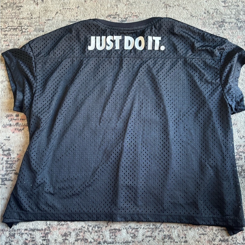 Nike just do it black double mesh crop top - Picture 2 of 3